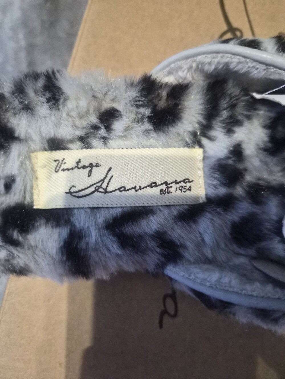 Leopard-Print Faux Fur Slide Slippers with Gold Chain Accent - Black/White - Picture 5 of 5